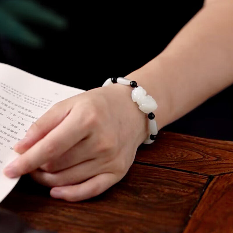 White Hetian Jade Pixiu Bracelet – A Unisex Guardian of Fortune and Love