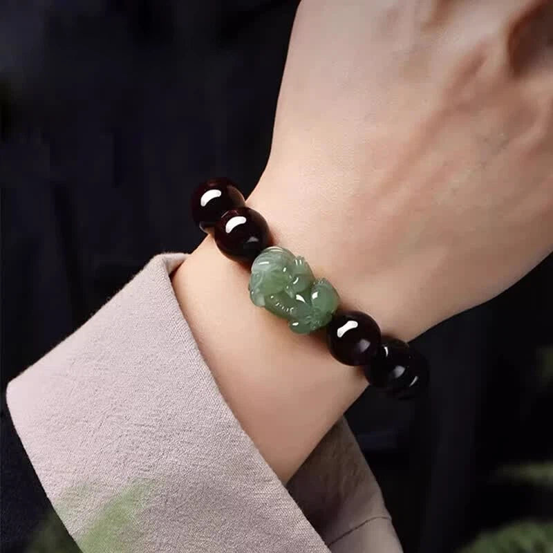 Aged Red Sandalwood & Hetian Jade Pixiu Bracelet – A Companion for the Year Ahead