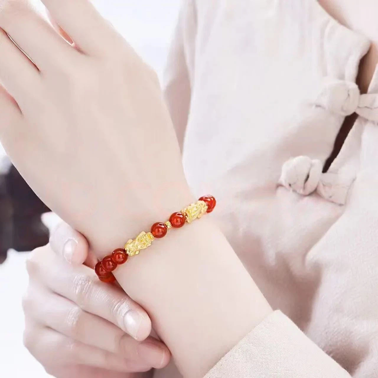 Women's pure gold Pixiu lucky charm bracelet-3D Hard Gold Red Agate Bracelet