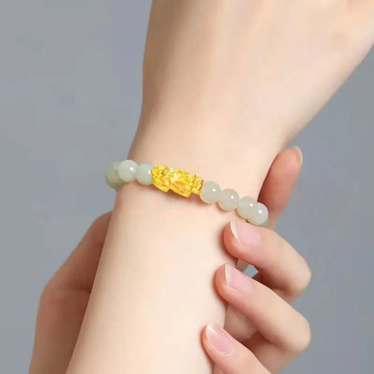 Women's gold Pixiu bracelet - Hetian jade bracelet